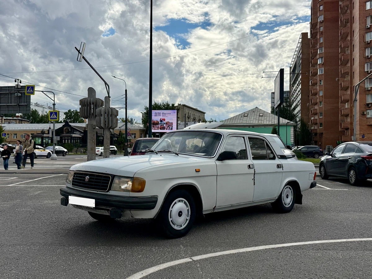 Image of GAZ 31029 Volga